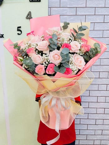 Shop Hoa Tươi Xã Ea Phê Đắk Lắk Đội Ngũ Nhân Viên Tư Vấn Miễn Phí