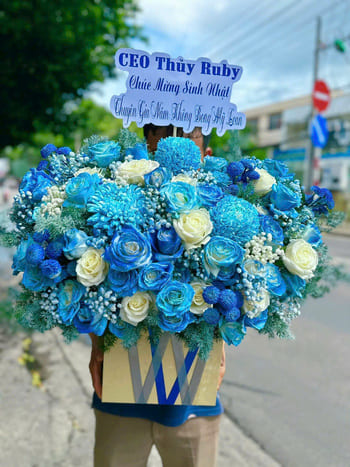 Shop Hoa Tươi Xã Bình Phú Vĩnh Long Cắm Hoa Nhanh Chóng