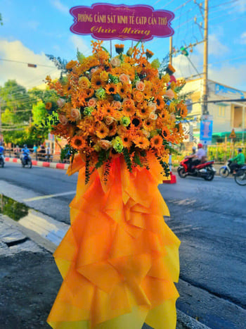 Shop Hoa Tươi Xã An Cư An Giang Đội Ngũ Nhân Viên Cắm Hoa Đẹp