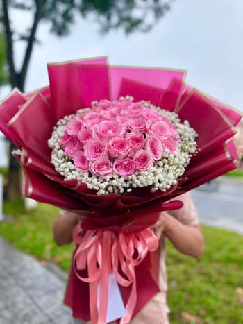 Shop Hoa Tươi Phường Đông Quang Thanh Hóa Thợ Cắm Hoa Tỉ Mỉ