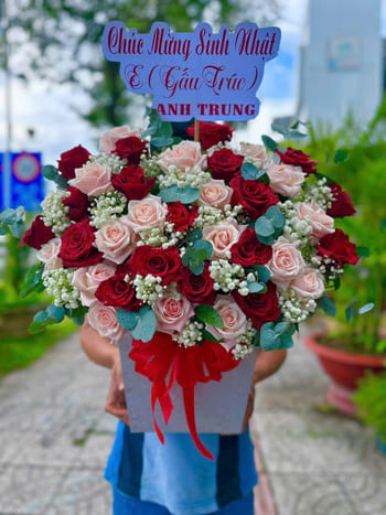 Shop Hoa Tươi Phường Tân Dân Thanh Hóa Đội Ngũ Nhân Viên Cắm Hoa Ấn Tượng
