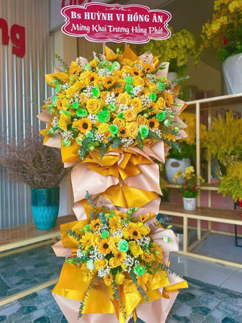 Shop Hoa Tươi Xã Mường Ham Nghệ An Đội Ngũ Nhân Viên Thiết Kế Hoa Chuyên Nghiệp