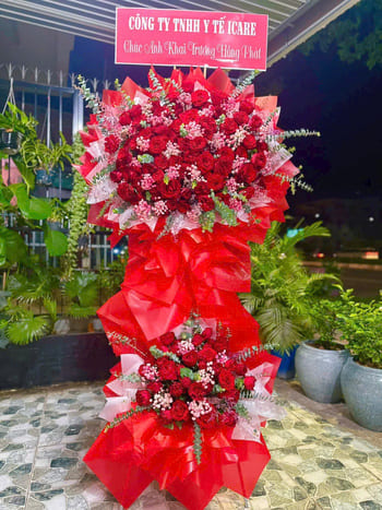 Shop Hoa Tươi Xã Quỳnh Văn Nghệ An Đội Ngũ Thợ Cắm Hoa Sang Trọng