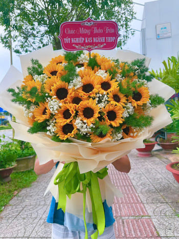 Shop Hoa Tươi Phường Nam Cường Lào Cai Đội Ngũ Nhân Viên Tư Vấn Miễn Phí