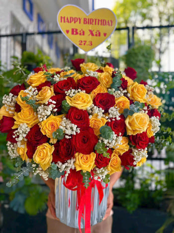 Shop Hoa Tươi Phường Hoành Bồ Quảng Ninh Thợ Thiết Kế Hoa Tỉ Mỉ
